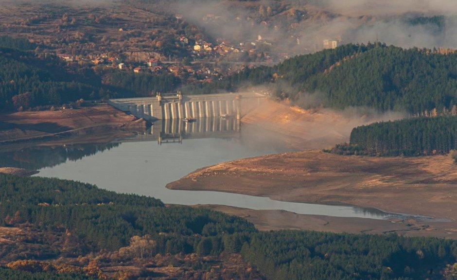 Водният режим в Перник отпада в края на май