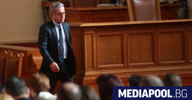 Депутатите създадоха временна парламентарна комисия която да следи и контролира