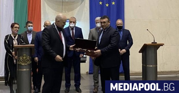 Главният прокурор Иван Гешев награди в петък ръководителите на МВР
