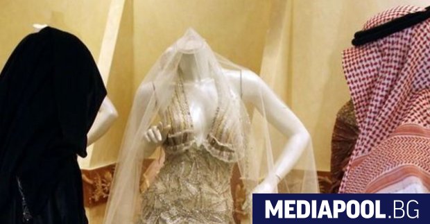 Животът ми толкова се усложни оплаква се Абу Осман Подобно