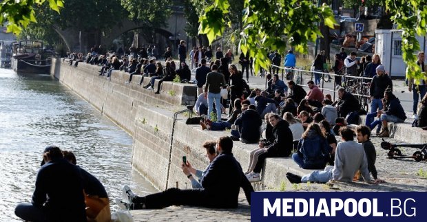 Полицията в Париж забрани консумацията на алкохол по бреговете на