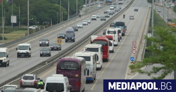 Стотици автобуси излязоха на протест в пет града на страната