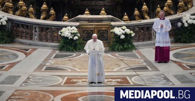 Папа Франциск се обяви в защита на селскостопанските работници в