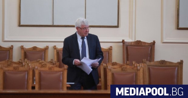 След края на извънредното положение не здравният министър Кирил Ананиев