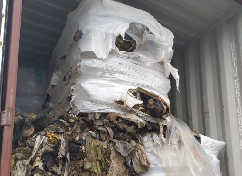 В Червен бряг откриха загробен боклук с неясен произход