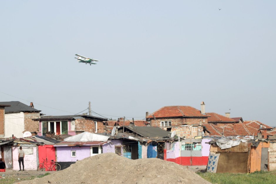 Дезинфекция от въздуха в ромския квартал на Ямбол