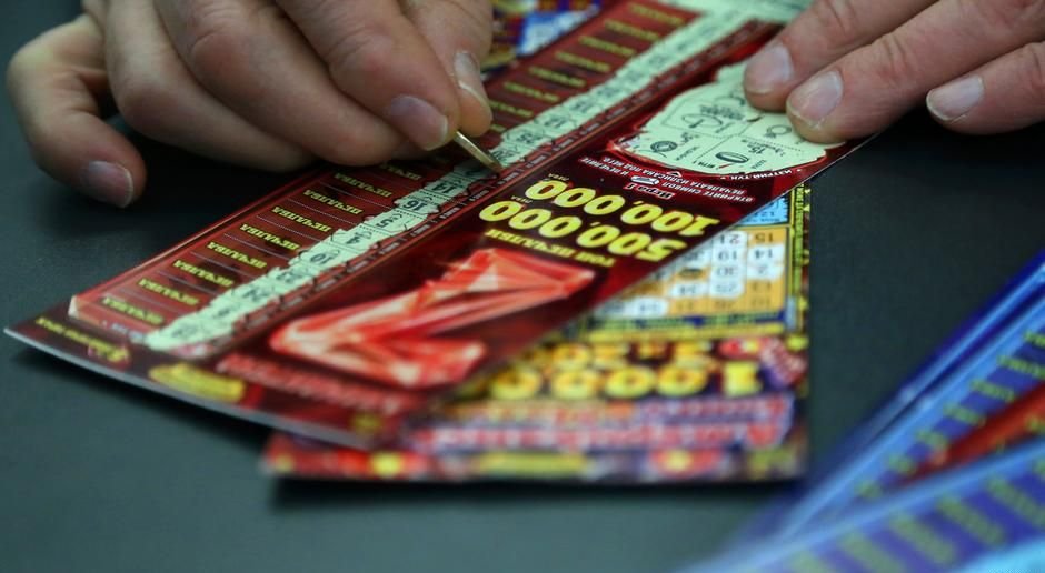 Адвокатурата атакува пред КС национализирането на лотариите
