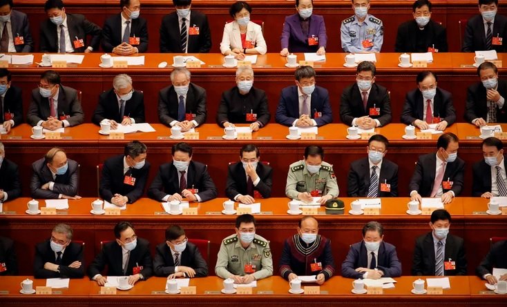 Китайските депутати откриха сесията на парламента с маски и след тестове за коронавируса