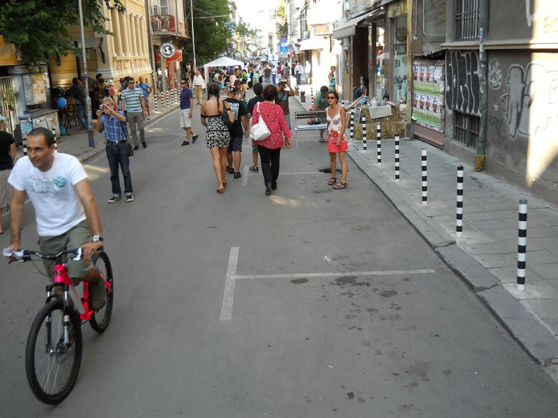 Улица "Цар Иван Шишман" беше едно от местата, на които се организираше фестивалът "София диша". Тогава движението по нея беше спирано.