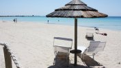 Италианските плажове се борят да спасят летния сезон