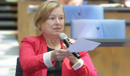 Подалата оставка директорка на "Гласът на Америка" Аманда Бенет