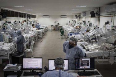Бразилия регистрира над 32 000 нови случаи на коронавирус и 1272 починали