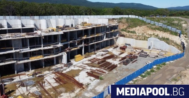 Агенцията по геодезия и кадастър извършва заснемане на извършвания строеж