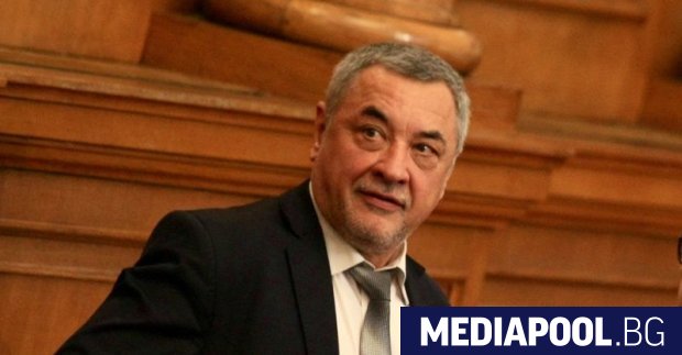 Лидерът на НФСБ Валери Симеонов определи във вторник ГЕРБ като
