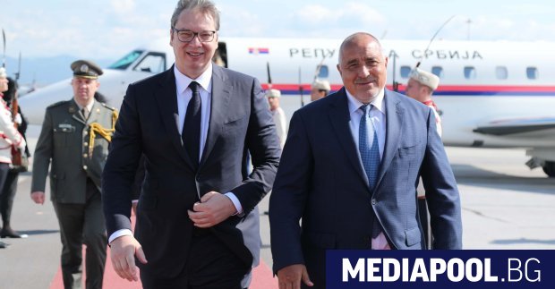 Премиерът Бойко Борисов и сръбският президент Александър Вучич направиха провериха
