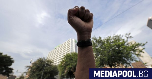 Полицейско насилие всекидневен расизъм робовладелческо минало Съединените щати отбелязват днес