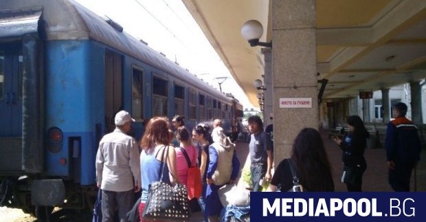 Възстановяване на нощните влакове между Русе и Димитровград и удължaвaнe
