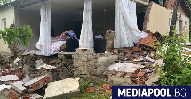 Един човек загина а 18 други са ранени след земетресение