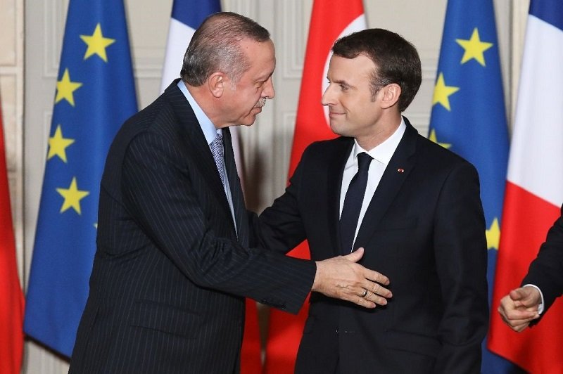 Президентите на Турция и Франция Ердоган и Макрон