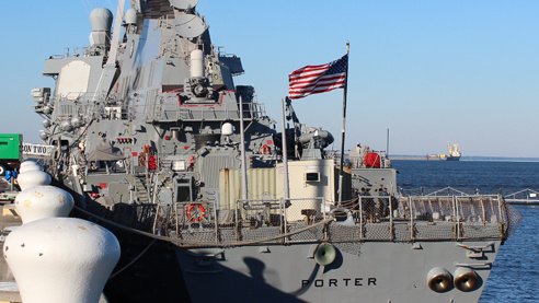 Американският разрушител "Портър" се е насочил към Черно море