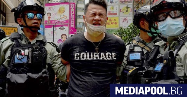 Полицията в Хонконг каза днес че е арестувала мъж защото