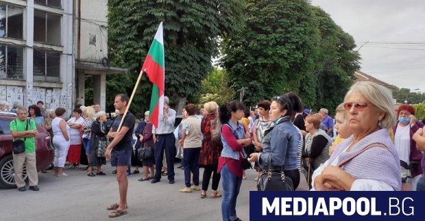 Втори протест в рамките на седмица проведоха жителите на село
