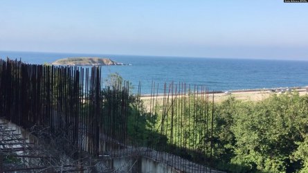Град Аркутино на хоризонта. Как гора и дюни станаха урбанизирана територия