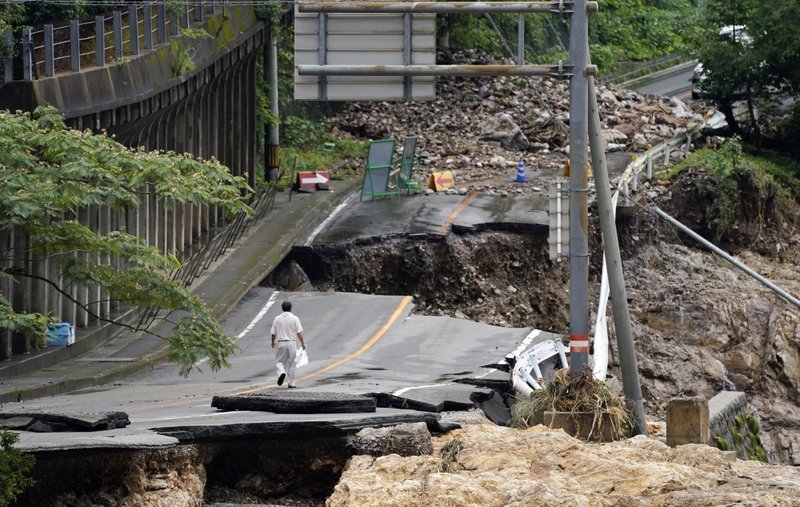 Най-малко 55 загинали при наводненията в Япония