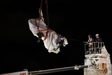 Статуя на Колумб в Чикаго беше премахната
