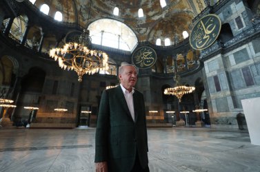 Преди дни Ердоган посети превърнатия отново в джамия музей, сн. ЕПА/БГНЕС