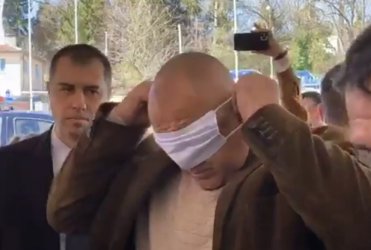 "Дер Щандарт": Българската трагедия