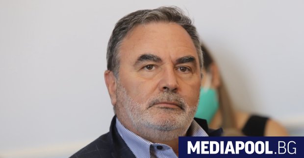 Увеличената заболеваемост от коронавирус у нас се дължи както на