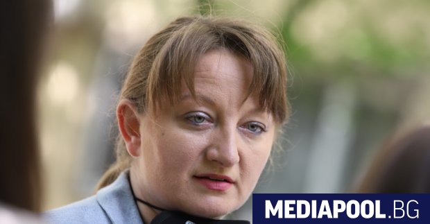Социалният министър Деница Сачева обвини протестиращите че отправят заплахи към