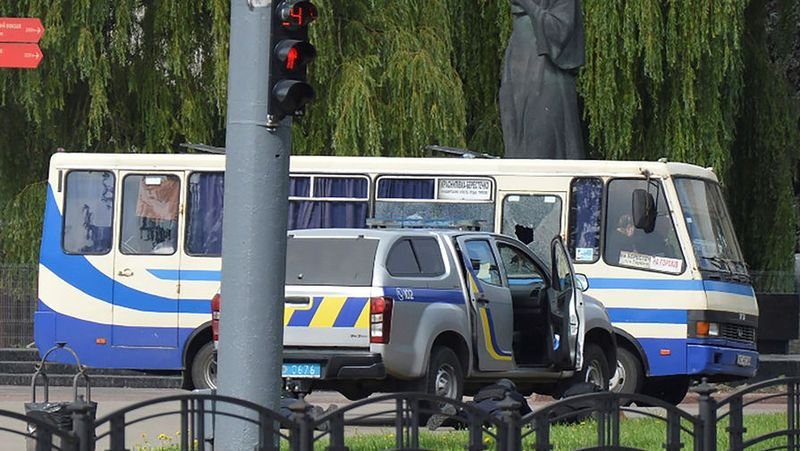 Мъж взе заложници в автобус в Украйна