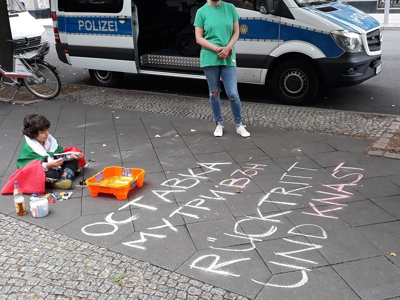 Българите в Берлин местят протестите в работно време