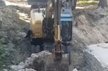 Варненският багер е рушил турски останки в търсене на римски
