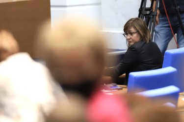 Призиви за бойкот на вота и саботаж на Нинова преди вътрешните избори в БСП