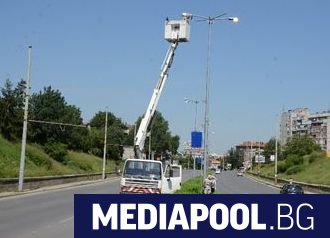 Поръчка за поддръжка и ремонт на осветлението в столицата запали