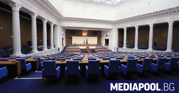 Депутатите се връщат на работа в сряда в изцяло реновирана
