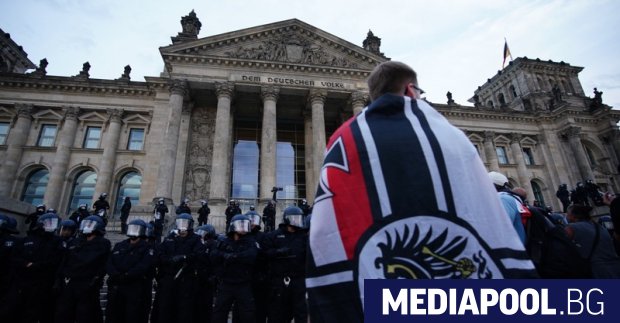 Крайнодесни екстремисти се опитаха да влязат в германския парламент вчера