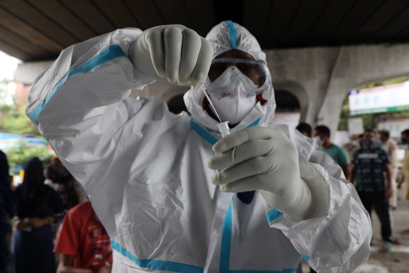 Над 900 000 са вече жертвите на коронавируса в света