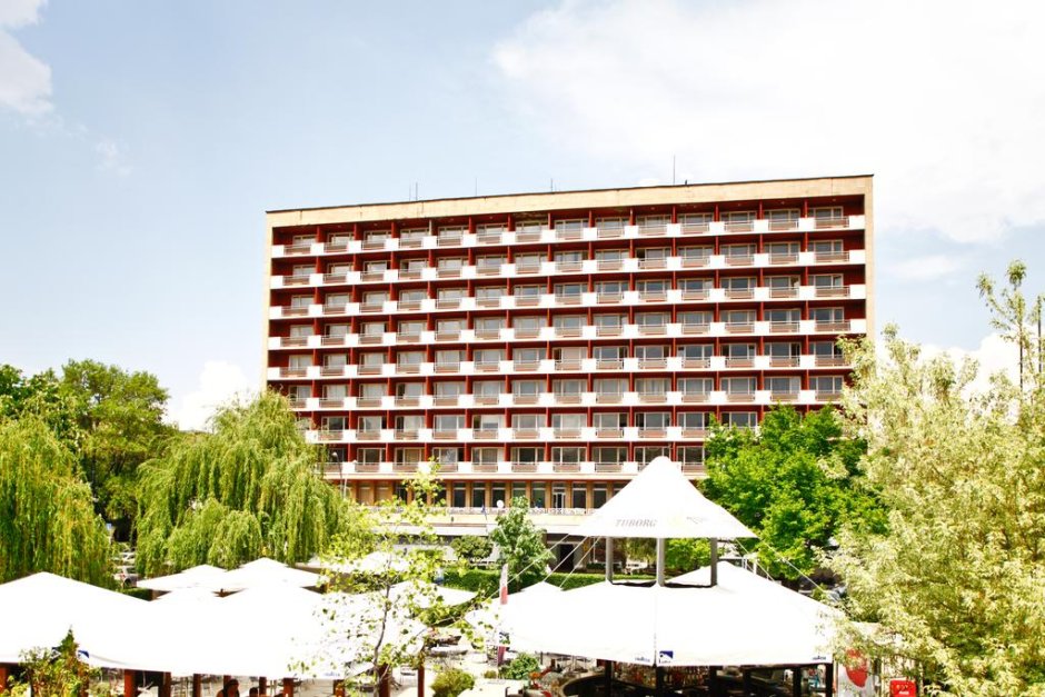 Столична община е против събарянето на хотел "Рила"