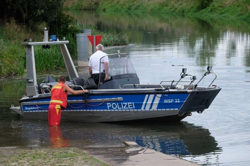 Забраниха плуването в германска река заради забелязан в нея крокодил