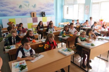 Three days into the schoolyear, schools in three cities report classes in quarantine after confirmed coronavirus infection