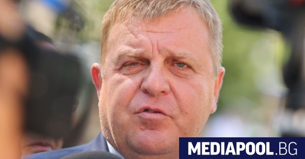 Вицепремиерът и лидер на ВМРО Красимир Каракачанов призова премиерът Бойко