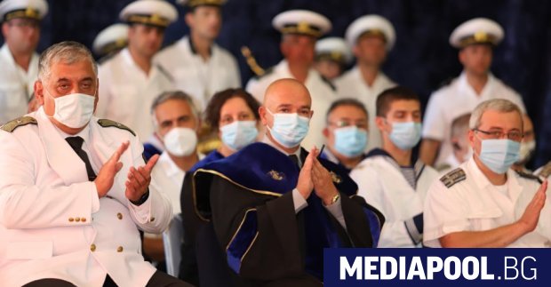 Началникът на Военномедицинска академия ВМА генерал майор проф д р Венцислав Мутафчийски