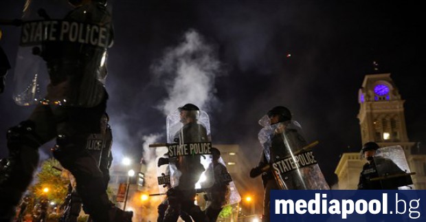 Луивил преживя нова напрегната нощ на протести след решението на