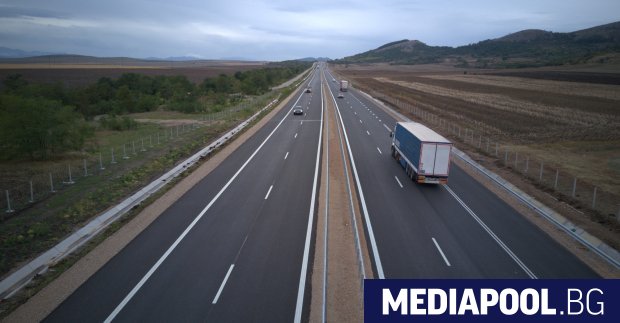 Единият участък от строящата се магистрала Европа от София до