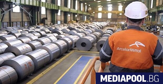 Стоманодобивният гигант АрселорМитал ArcelorMittal оповести днес че ще продаде дейностите
