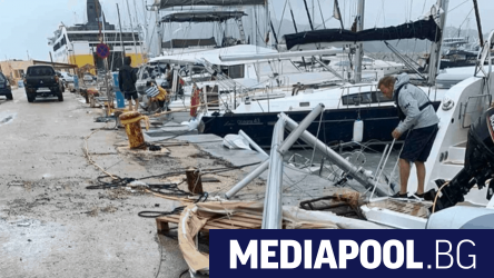 Жертвите на циклона Янос вече са три в Гърция. В